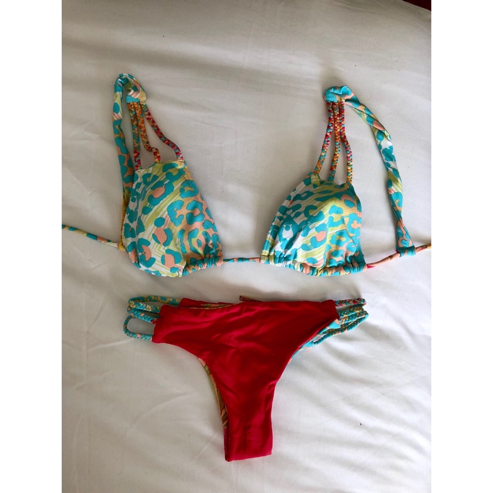San Lorenzo bikini. Reversible bottoms
